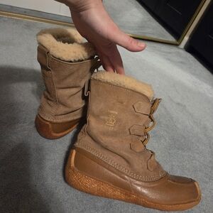 Sorel Tan and Brown Women's Boots